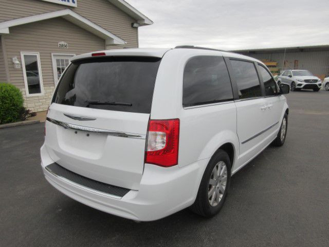 2016 CHRYSLER TOWN & COUNTRY - Image 3