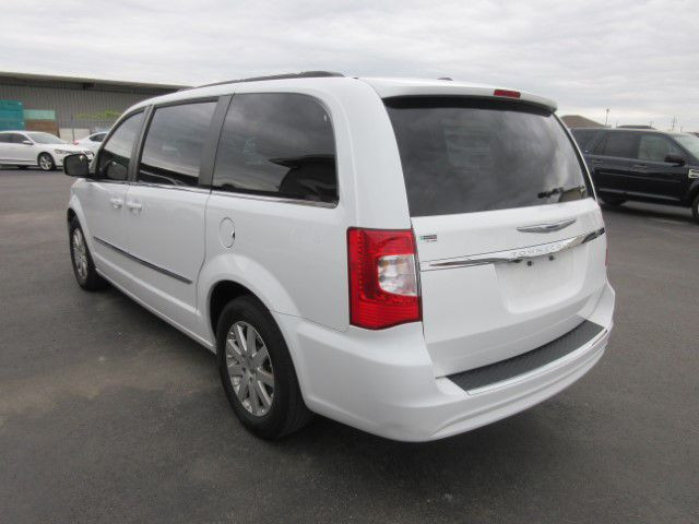 2016 CHRYSLER TOWN & COUNTRY - Image 5