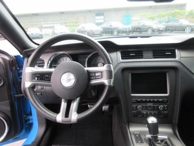 2010 FORD MUSTANG - Image 15