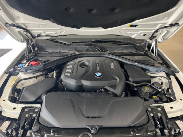 2017 BMW 330 - Image 9