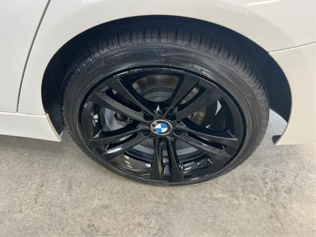 2017 BMW 330 - Image 12