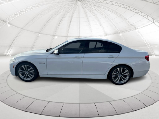 2016 BMW 528 - Image 6